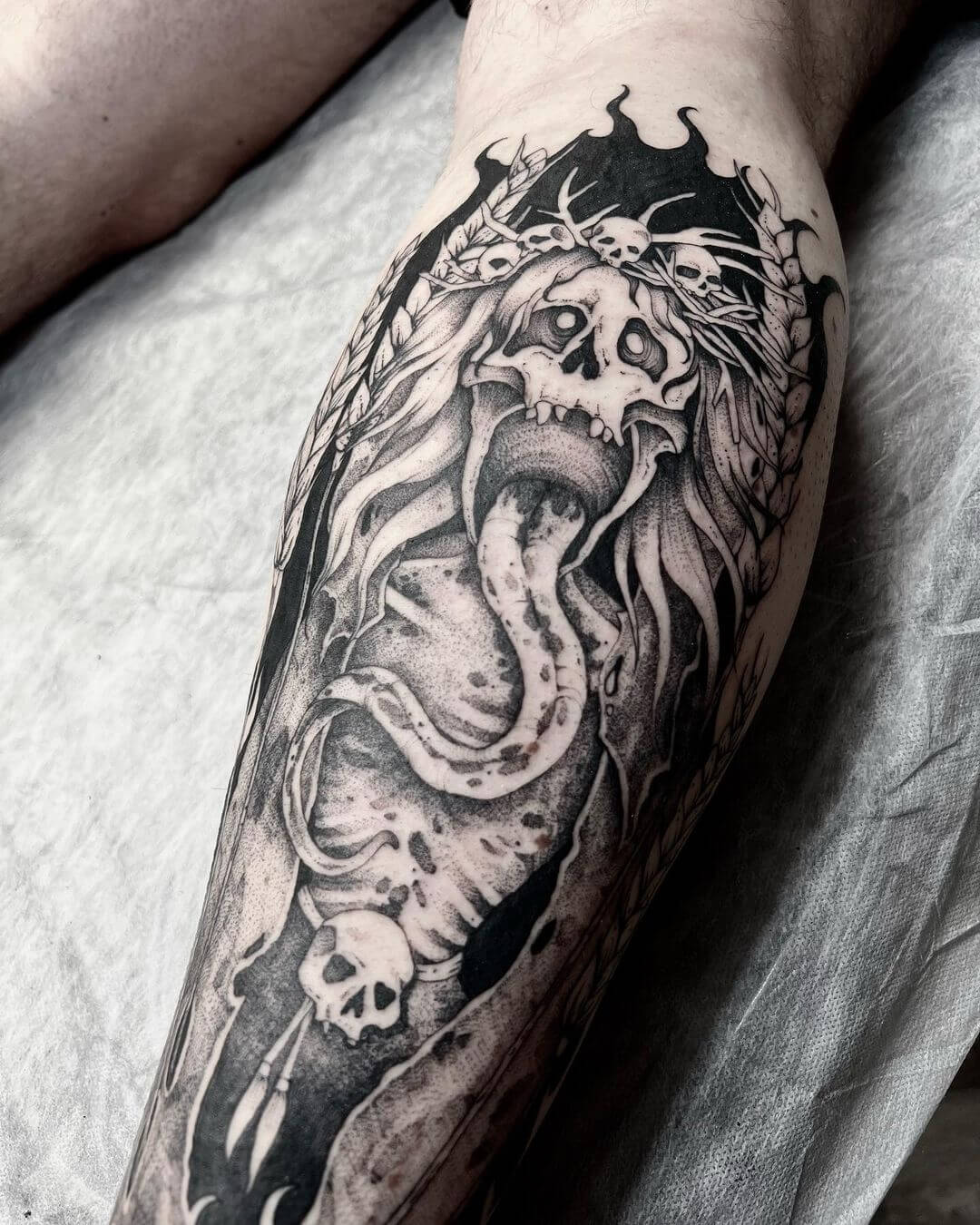 Resident Tattoo Artist  Rob Sloan  Thirteen Feet Tattoo